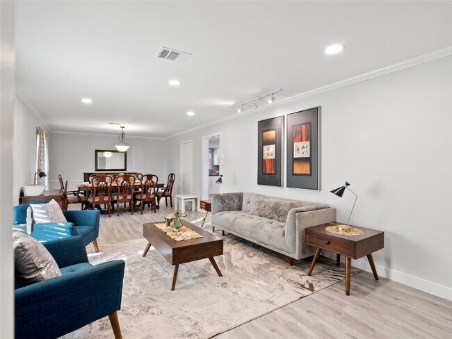 Building Photo - 9403 Timberside Dr