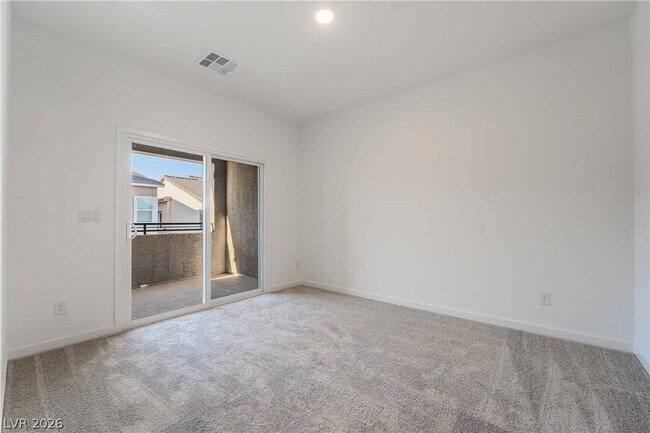 Building Photo - 2558 Venetia Pointe St