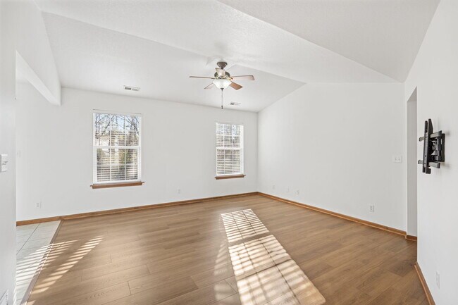 Building Photo - 5104 Sandstone Dr