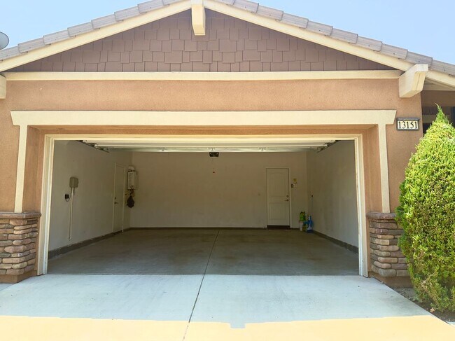 Building Photo - 13151 Joliet Dr