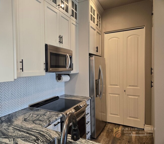 Building Photo - Stunning 2-bed, 2-bath Casita in North Phoenix