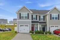 Building Photo - 64 Dripping Spring Dr