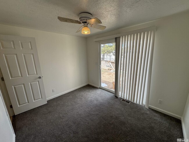 Building Photo - 6825 Lotus St