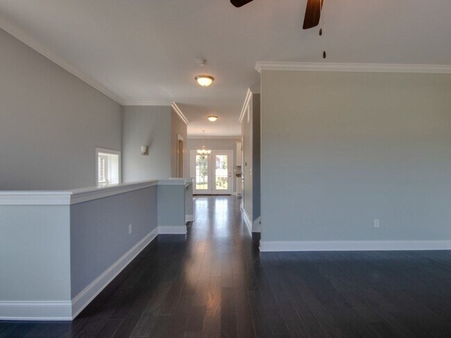 Building Photo - Spacious Luxury Townhome! Outstanding Location!