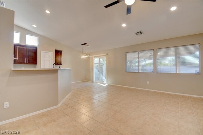 Building Photo - 3719 Maple Creek Ave
