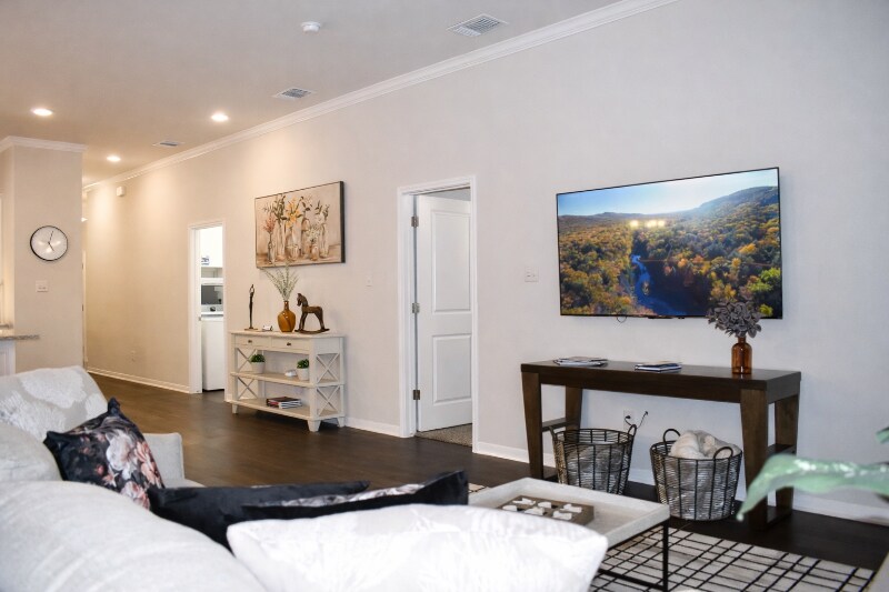 Building Photo - 1517 Soap Rock Ln