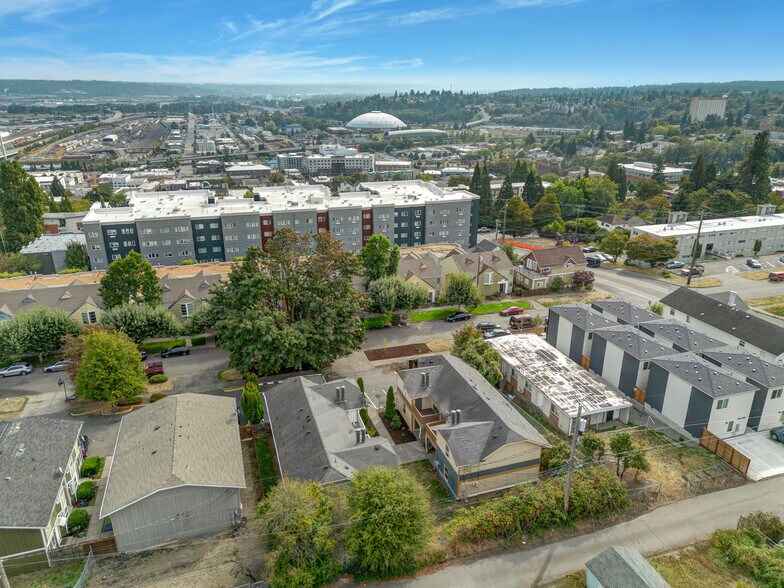 Building Photo - 2412 S I St