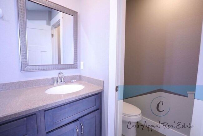 Building Photo - Beautiful, spacious 3 bed / 2 bath recently built home (Nettleton Schools) - fenced back yard!!