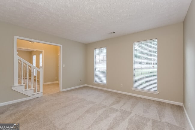 Building Photo - 430 Standing Rock Dr