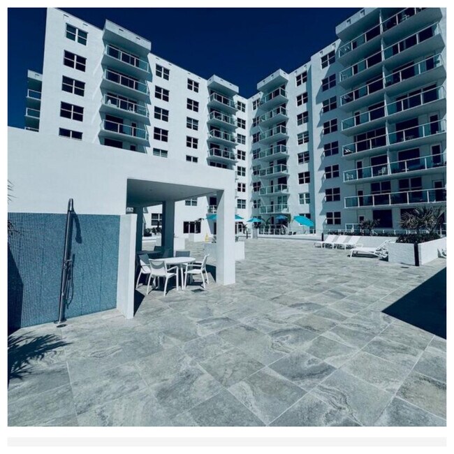 Building Photo - 3450 S Ocean Blvd