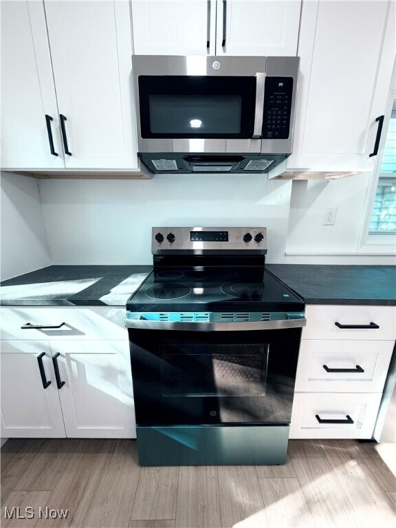 Building Photo - 10714 Greenlawn Ave