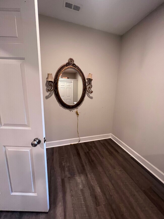 3rd Bedroom or Office - 160 N Peace Haven Rd