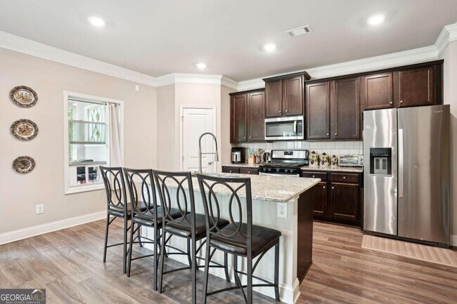 Building Photo - 106 Logan Pass Dr