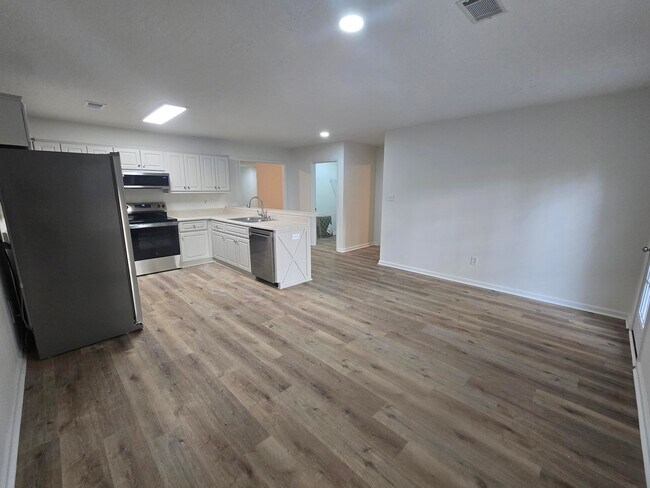 Building Photo - 496 Connemara Trail