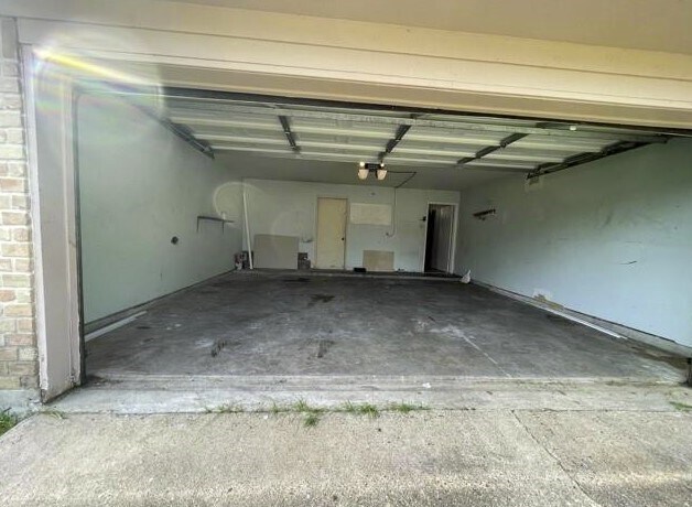 Building Photo - 10202 Pebble Park Ln