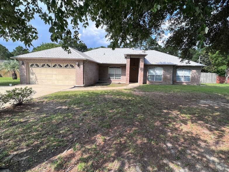 Front of the home - 2524 Bluewater Dr