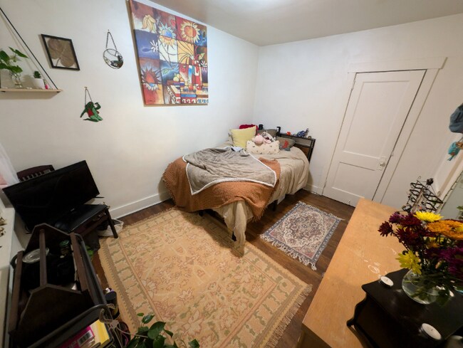 Building Photo - 3617 Boulevard of the Allies