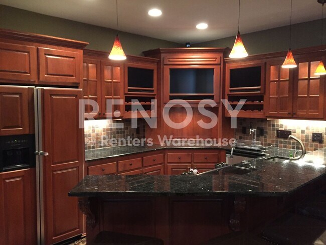 Building Photo - 2470 Arnold Palmer Dr
