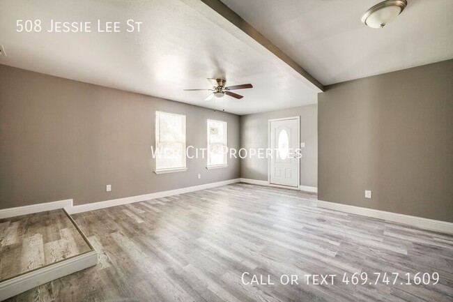 Building Photo - 508 S Jesse Lee St