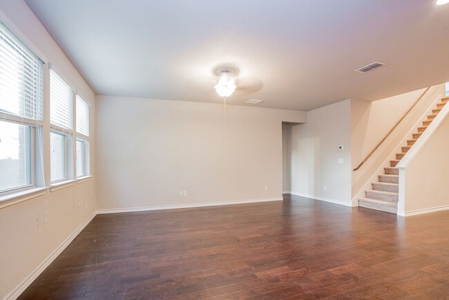 Building Photo - 1348 Eagle Ray St
