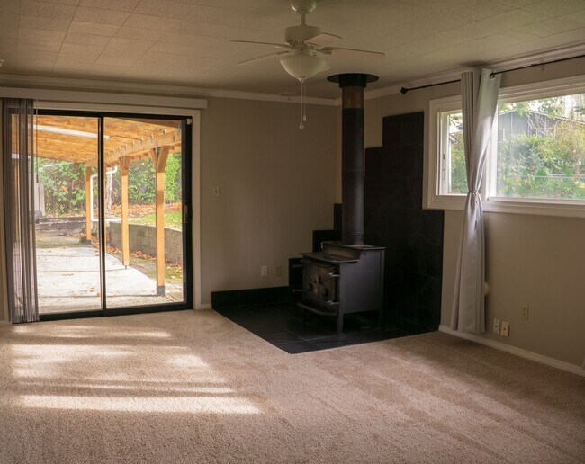 Building Photo - A Charming 3-Bedroom Rambler!