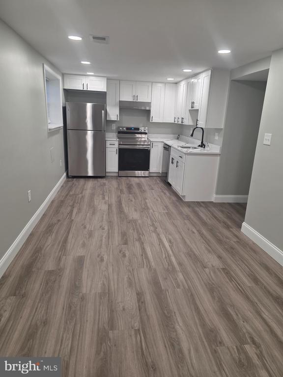 Building Photo - 3604 Lakota Rd