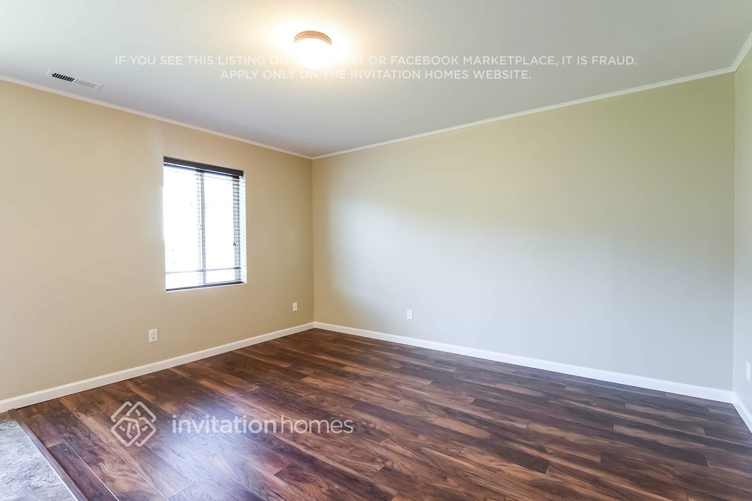 Building Photo - 1319 Daffodil Ave NE