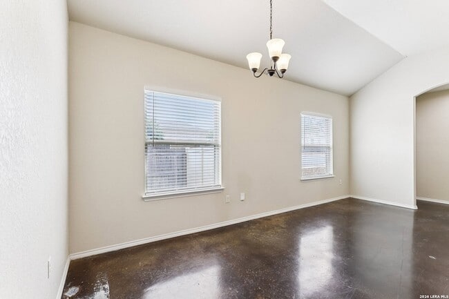 Building Photo - 219 Eugene Pass