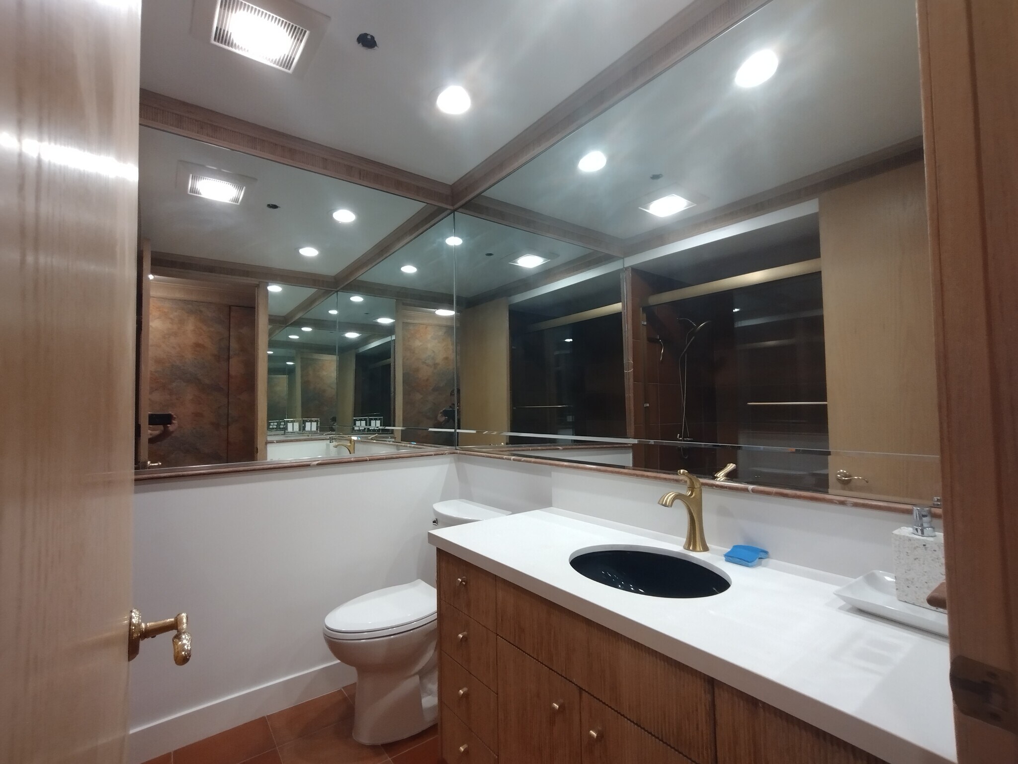 Guest bathroom - 121 S Hope St