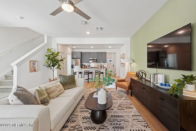 Building Photo - 3730 Dupont Ave