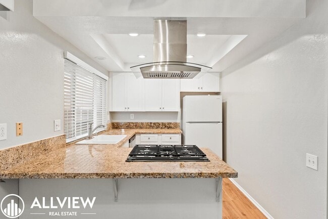 Building Photo - 16781 Bardon Ln