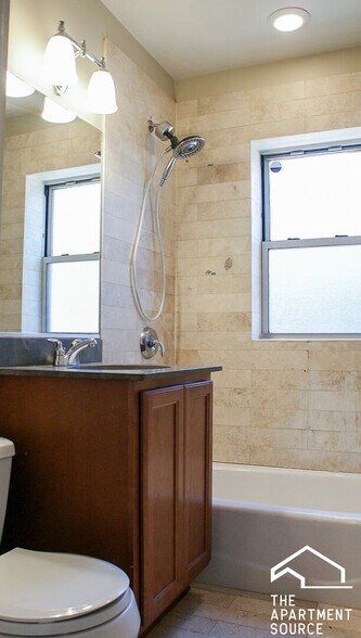 Building Photo - 3453 N Wolcott Ave