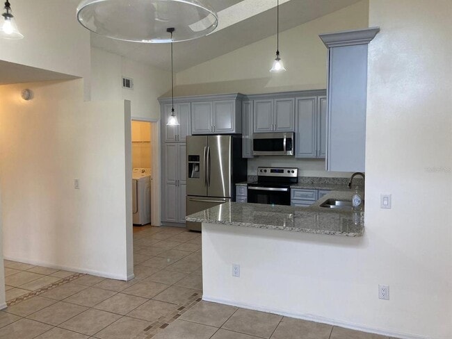 Building Photo - 88 Lakepointe Cir