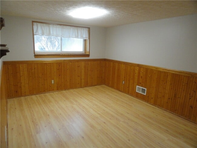 Building Photo - 206 Greenway Blvd