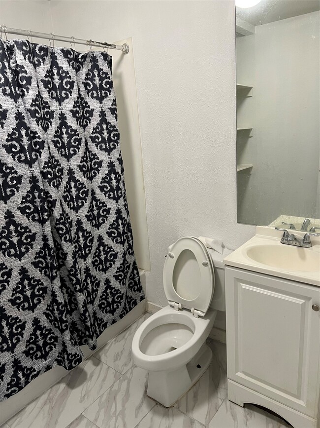 Building Photo - 7909 Brutus St