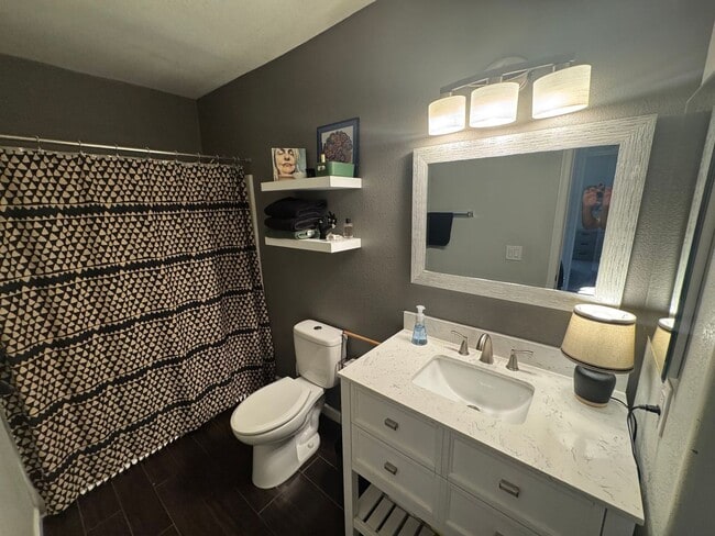 Building Photo - Charming 1-Bedroom Home in the heart of Gilbert – Prime Location!