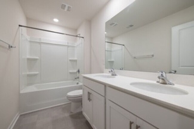 Building Photo - 4 Bedroom Home in Pendleton, SC