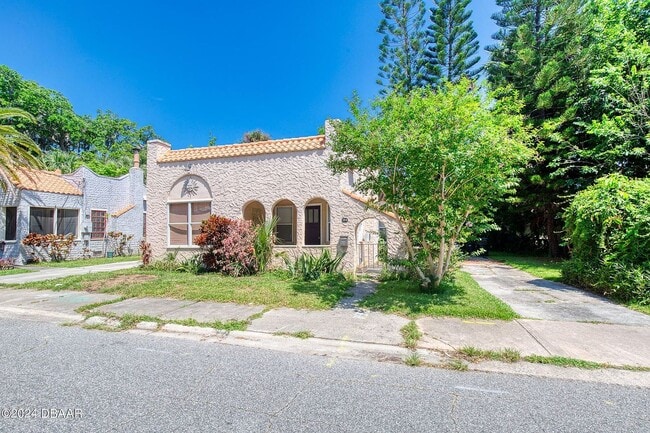 Building Photo - 2 Bed 1 Bath Home | Pet Friendly | Washer ...