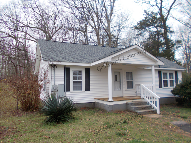 Primary Photo - 295 Old Hunts Bridge Rd