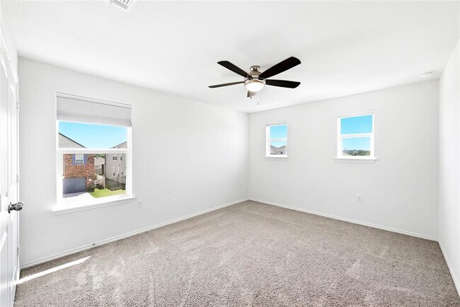 Building Photo - 12801 Willowgrove Ln