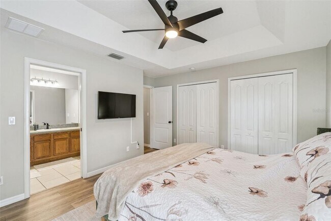 Building Photo - 165 Quail Oaks Cir