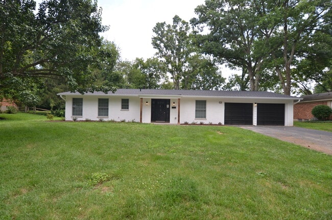 Building Photo - 113 Fieldstone Dr