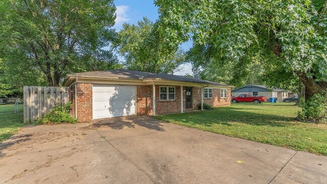 Building Photo - Cozy 3-Bedroom Home in a Great Location