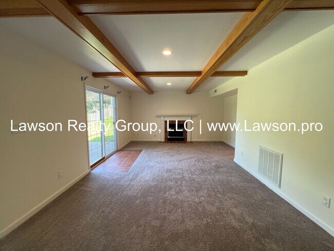 Building Photo - Beautiful Four Bedroom Home in "The Groves...