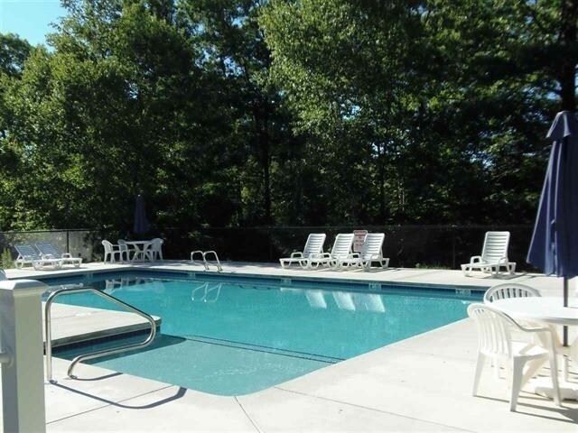 Building Photo - 57 Meetinghouse Rd