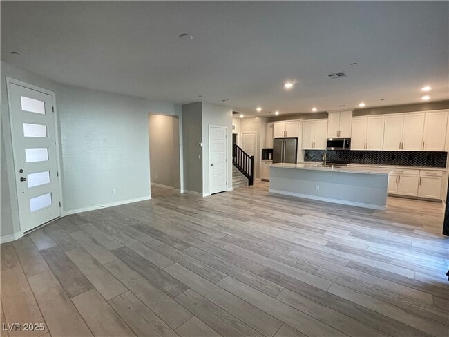 Building Photo - 600 Carriage Hill Dr