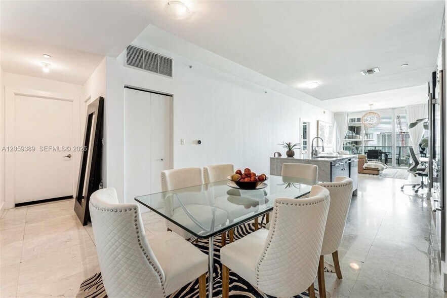 Building Photo - 900 Biscayne Blvd
