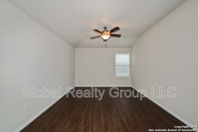 Building Photo - 108 Fabarm Ln
