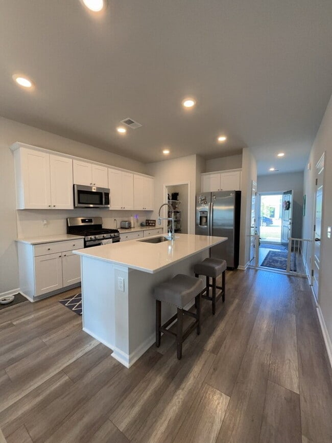 Building Photo - 135 Wood Sage Run