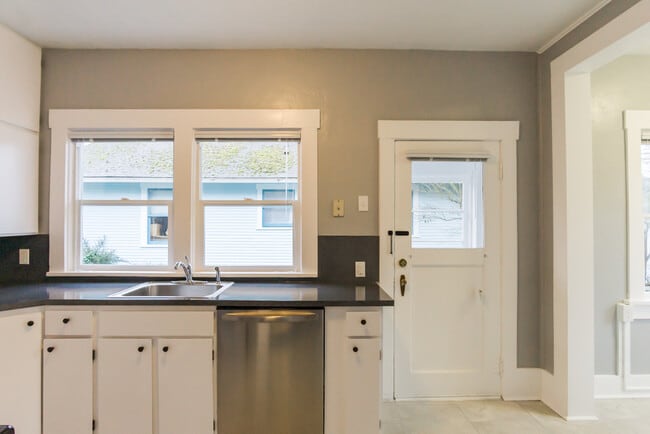 Building Photo - 7547 26th Ave NW